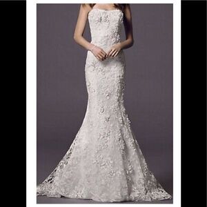 Oleg Cassini Subtle Pink 3D Floral Trumpet Wedding Gown SIZE 2